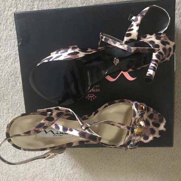 Shoes - Picture 2 of 3